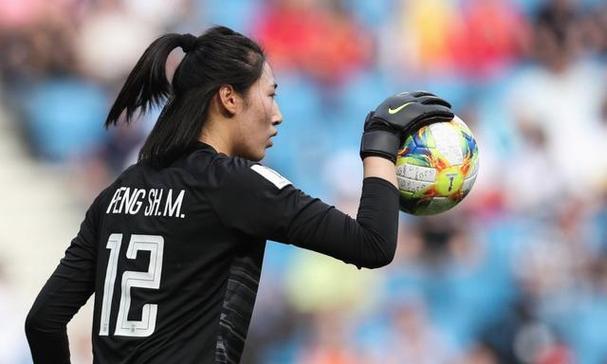 武汉女足vs水原FC女足首发：王霜、彭诗梦先发，吴海燕、宋端出战