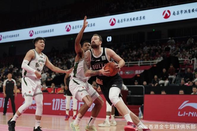 2026香港金牛篮球交流营最后一天！参观宏远基地与广东球员比赛