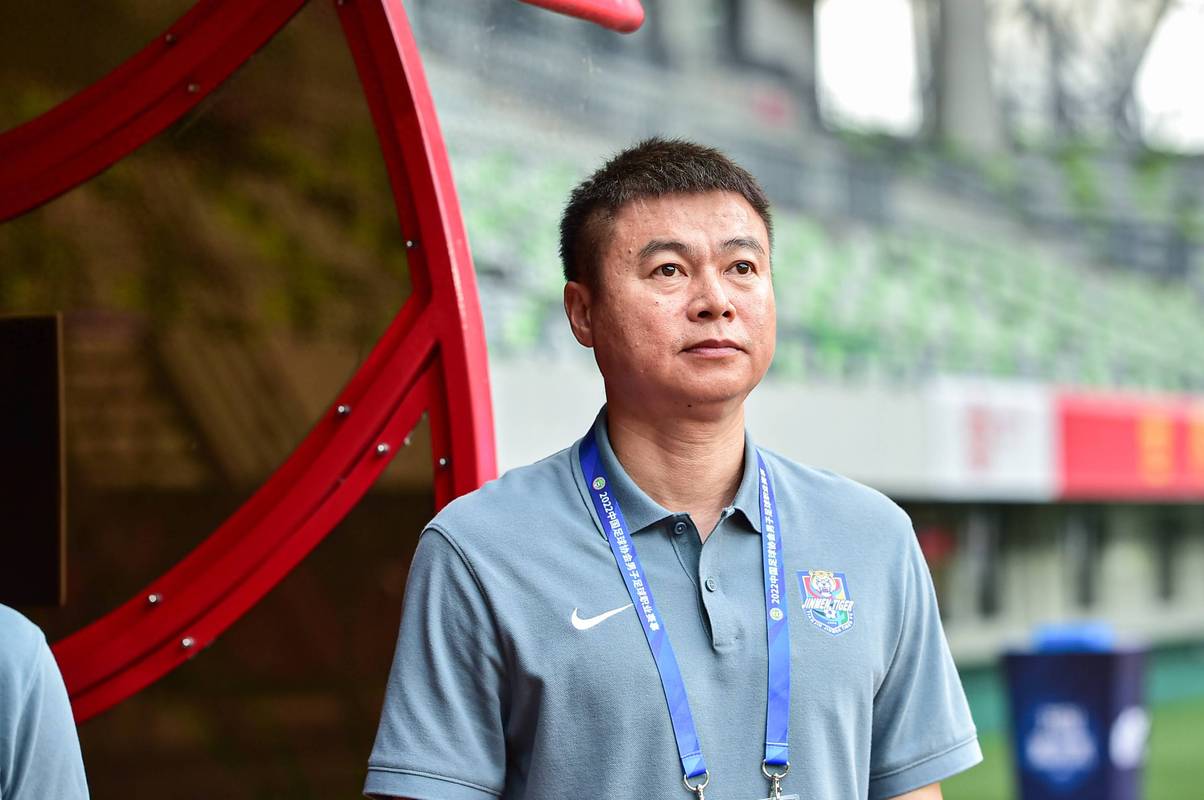 4轮不胜！于根伟：赛后更衣室气氛不太好要调整复盘下场全力以赴