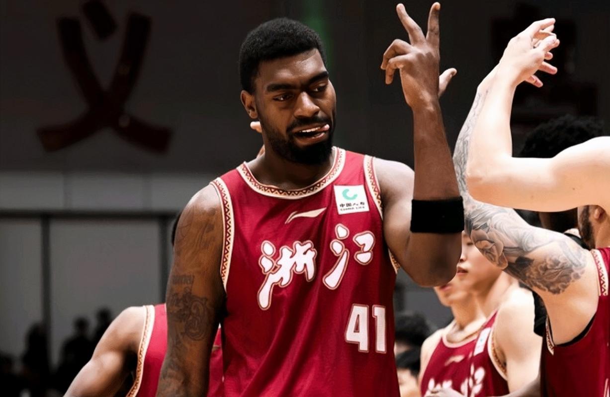 CBA常规赛第36轮：青岛遭广东加时16分逆转