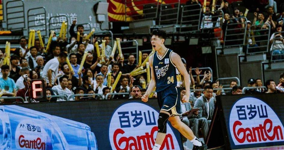广东领先吉林15分！媒体人：防守强度不大王少杰没受到太大压力